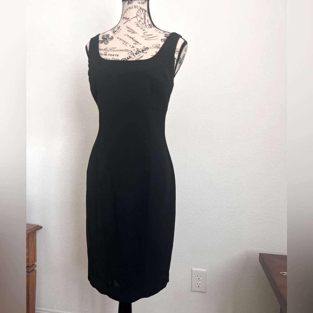 Little black dress!! Liz Claiborne 👠